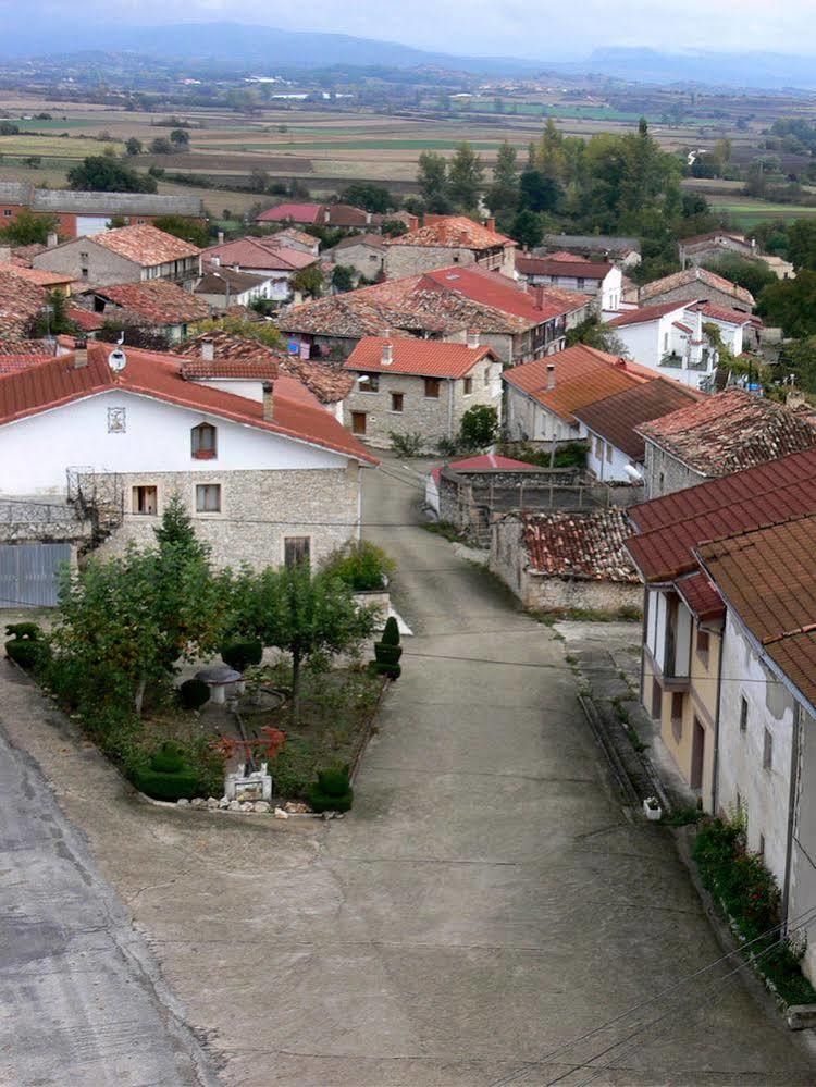 Hotel Rural La Torre De Bisjueces Exterior photo